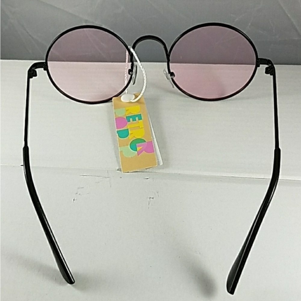 Round Yellow Lens with Rose Gold Frame Sunglasses. - Picture 2 of 13